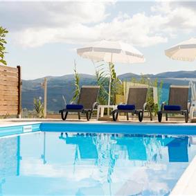 5 bedroom villa with pool, near Acharavi, sleeps 9